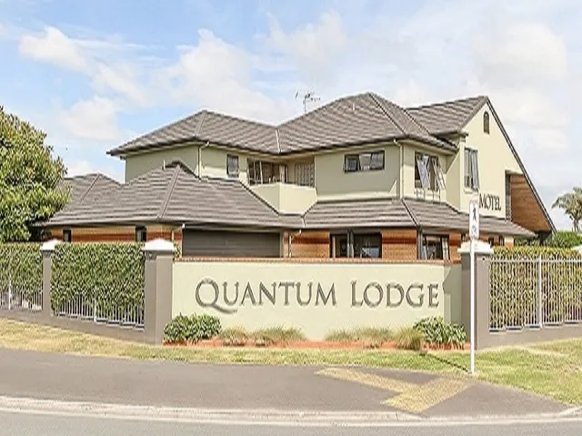 Quantum Lodge Motor Inn