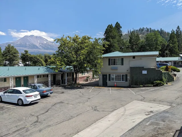 Hi-Lo Motel & RV Park