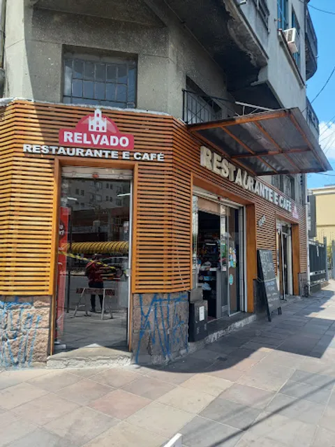 Relvado Restaurante e Café