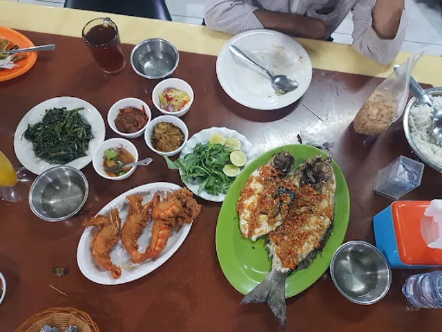 Rumah Makan Lae Lae
