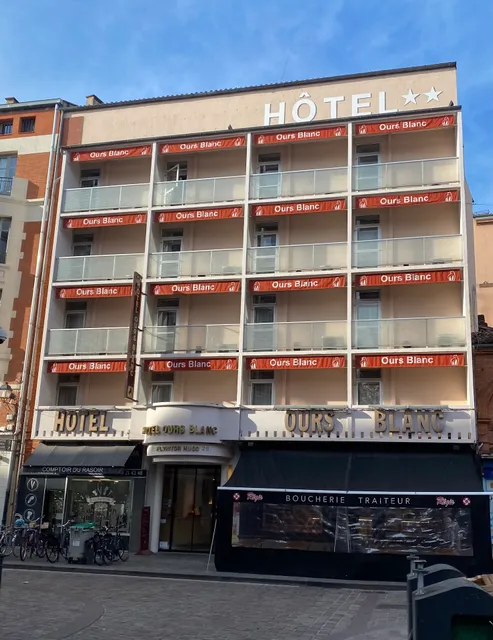 Hôtel Ours Blanc - Place Victor Hugo