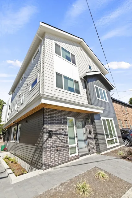 Ballard's sweet suites