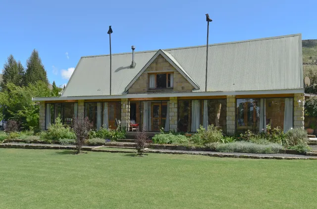 The Clarens Country House