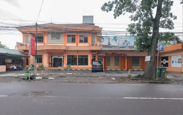 RedDoorz @ Achino Hotel Bandung