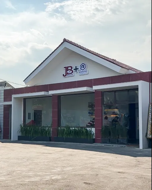 JB House + Rosalyne Sleepbox Purwokerto