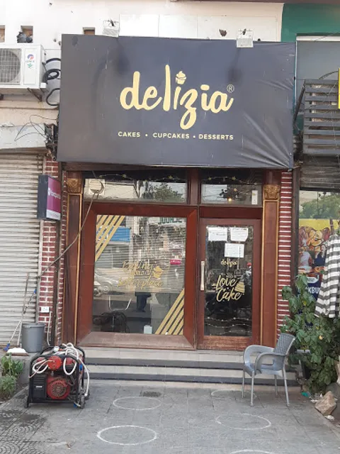 Delizia Bakery Garden East