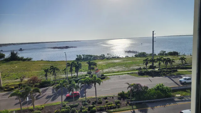 Sunsuites at Sunseeker Resort