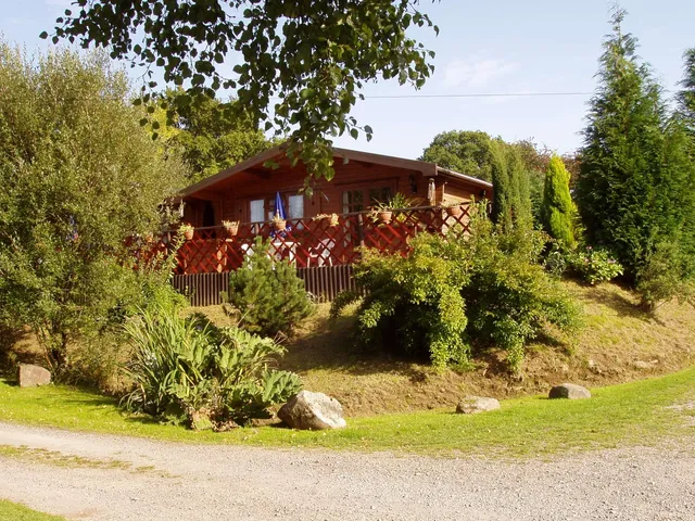 Llwynau Farm Pinelodges