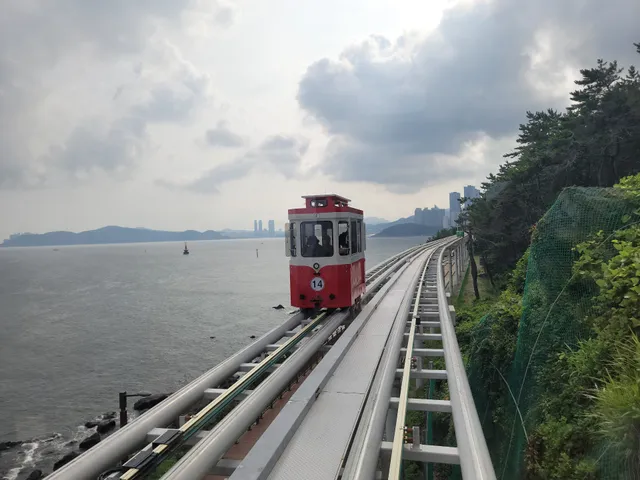 Haeundae Blueline Park - Songjeong Station