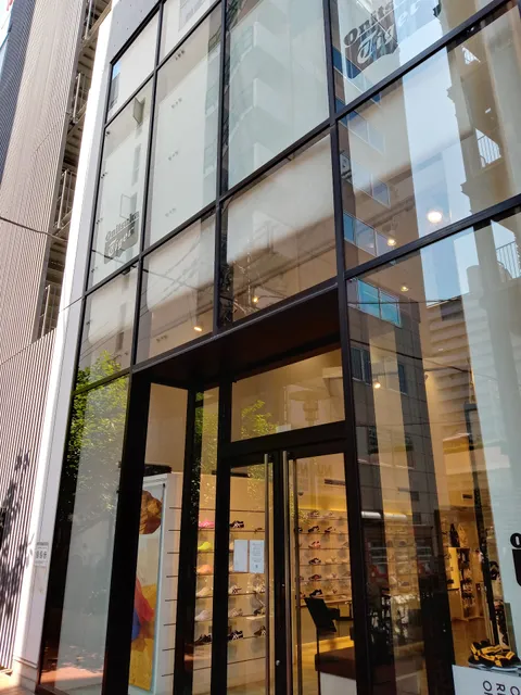 Onitsuka Tiger NU Chayamachi Store