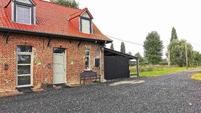 Le Domaine Du Templier Gîtes BORRE 59190 Maréchal 6 pers max Chapelain 4 pers max location saisonnière hôtel