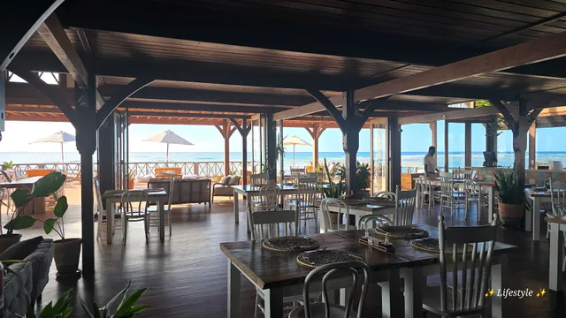 Paladar Restaurant & Bar