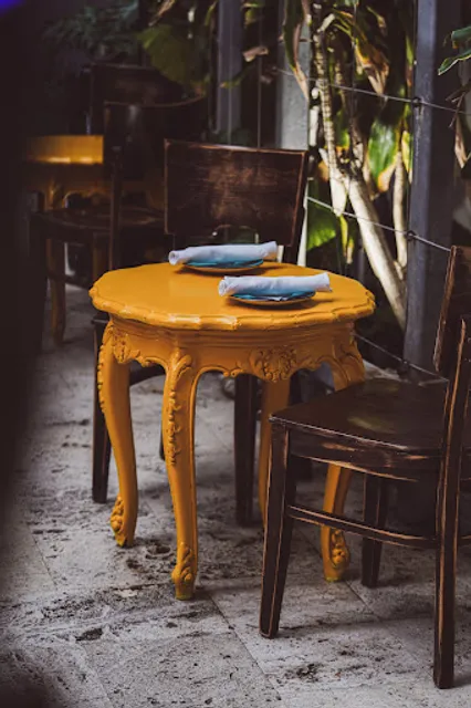 El Nogal Latin Restaurant & Bar