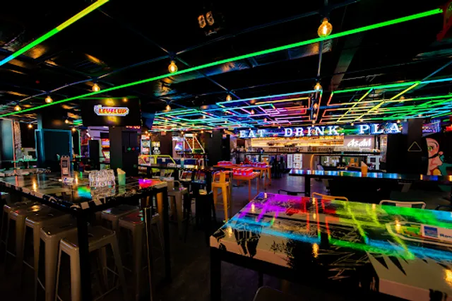 Level Up - Live Music & Arcade Bar @ Clarke Quay