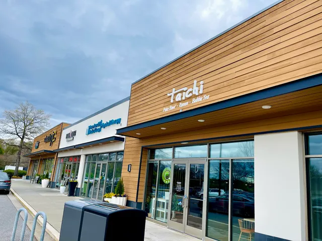 Taichi Bubble Tea - Crofton Station