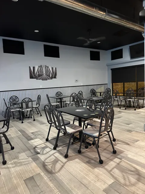 Off The Trax Bar & Grill