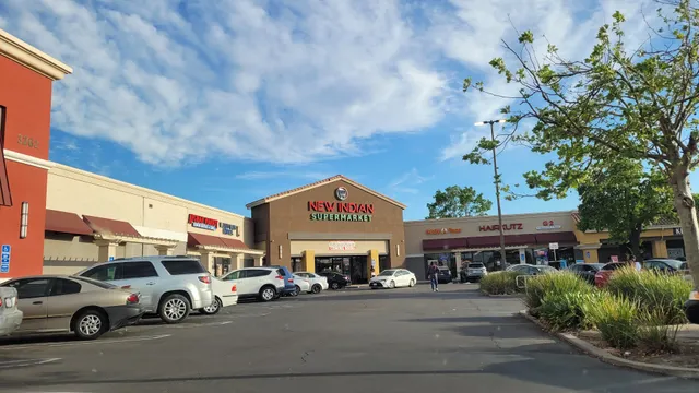 VALLEY SHOPPING CENTER