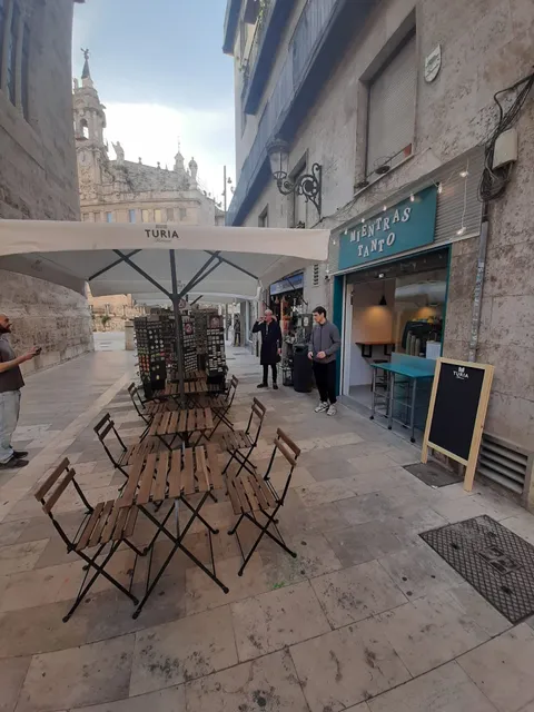 Mientras Tanto - restobar • tapas • drinks