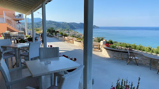 Gravia Cafe Bar & Restaurant