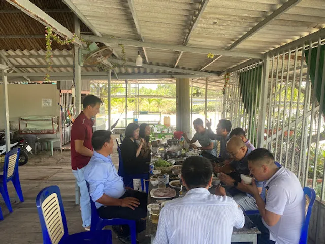 Quán Ăn Gia Đình Và Nhà Nghỉ Thiên Ân