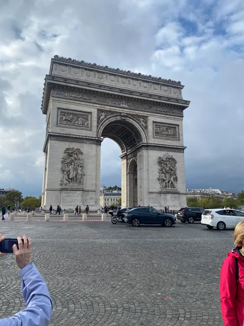 Champs-Elysées - Arc de Triomphe - 4p