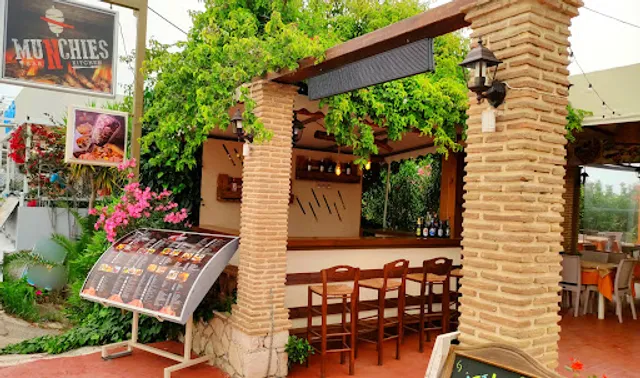 MUNCHIES Kitchen & Bar