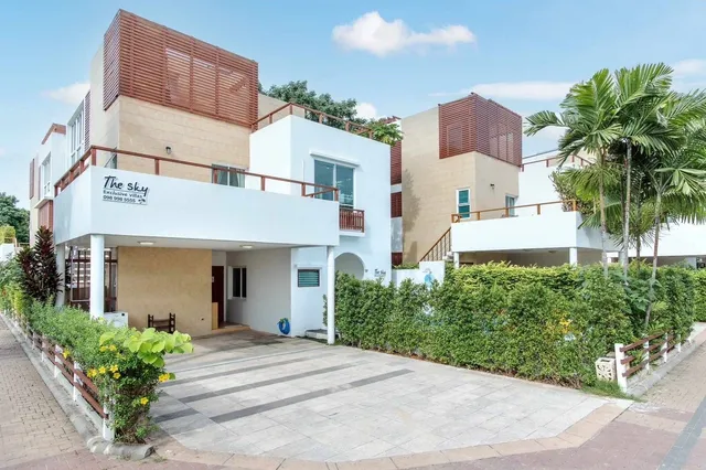 The Sky Cozy pool villa garden view