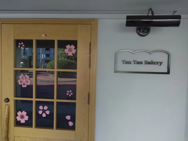 Tan Tan bakery