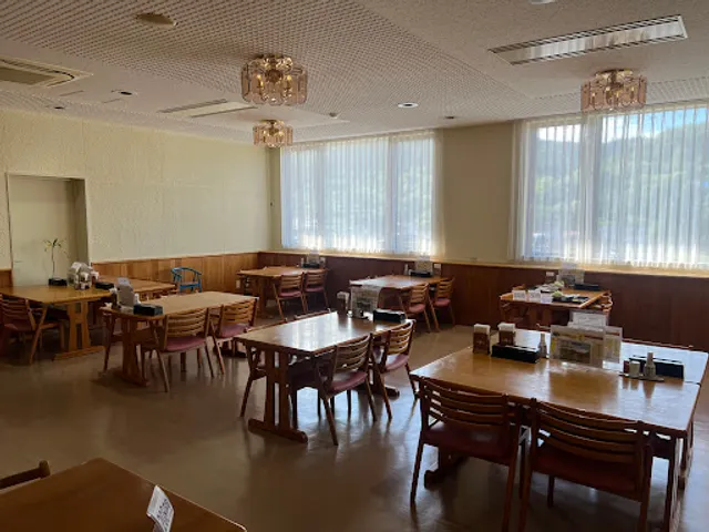 レストラン チロル