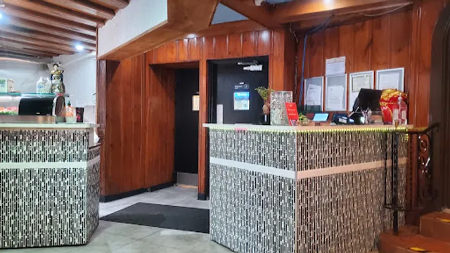 John’s Sushi House