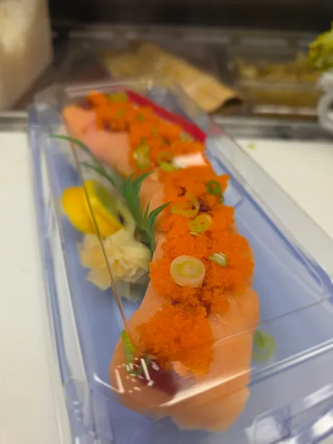 TAUNGZALAT Sushi