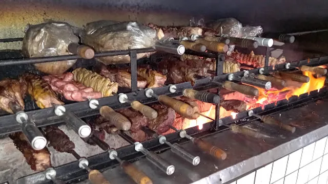 Churrascaria e lanchonete Garoto