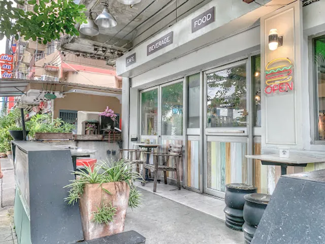 Why? Cafeine ตรงข้ามช่อง7