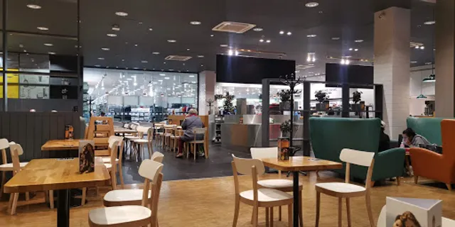 M&S Café