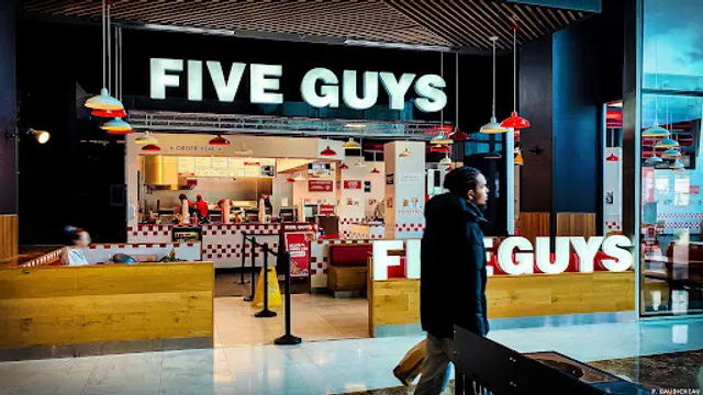 Five Guys Burgers and Fries Carré Sénart