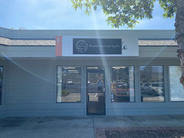 Piano Outlet LLC