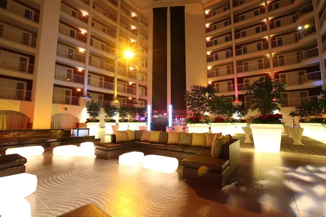 HoteLumière at the Arch - A Caesars Rewards Destination