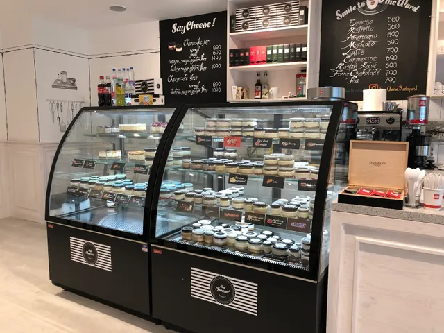 Say Cheese by Laura Patisserie