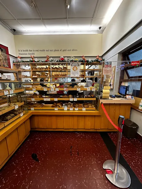 Mom's Artisan Bakery