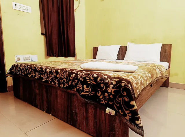 Rathore in near howrah railway station