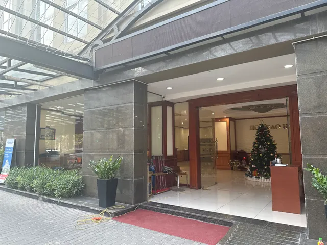 A25 Luxury Hotel - 705 Lạc Long Quân