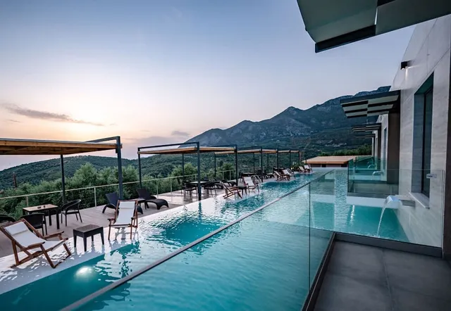 Serenity Suites Sea View Houses