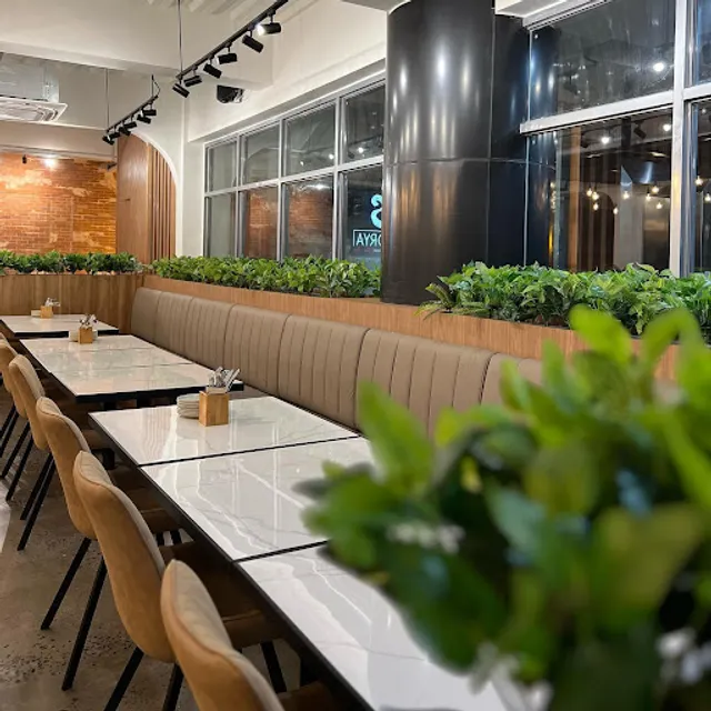 Storya Kitchen + Bar