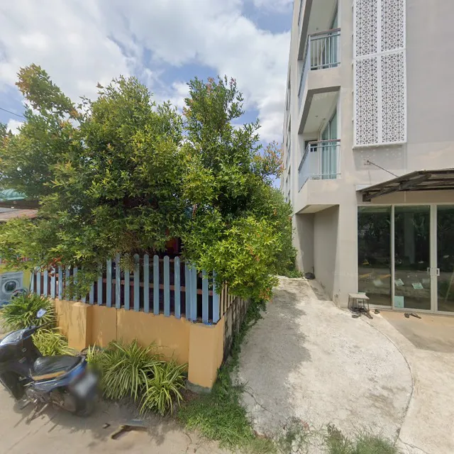 little lanta coffee shop