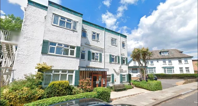 Central Hotel Golders Green