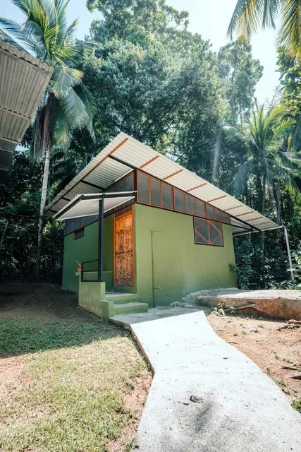 Kinkajoungalows - Amaya Family