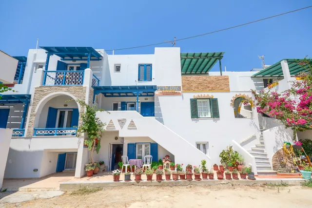 Polemis Studios And Apartments