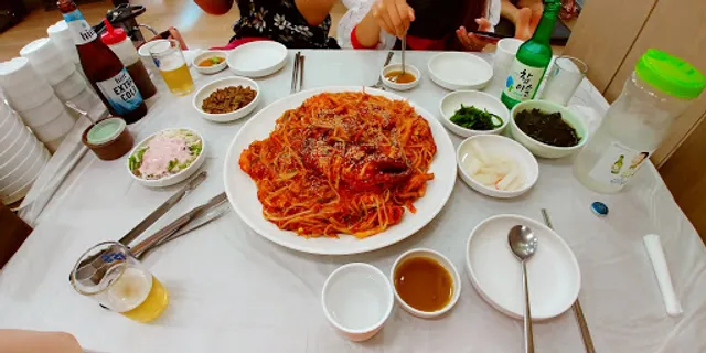 진성아구찜용전점