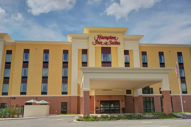 Hampton Inn & Suites Tampa Busch Gardens Area