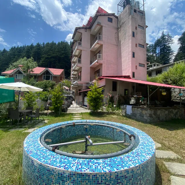 Hotel Ambika Residency Manali